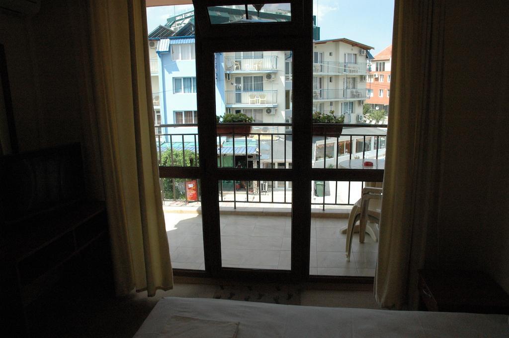 Terra Guest House Ravda Camera foto