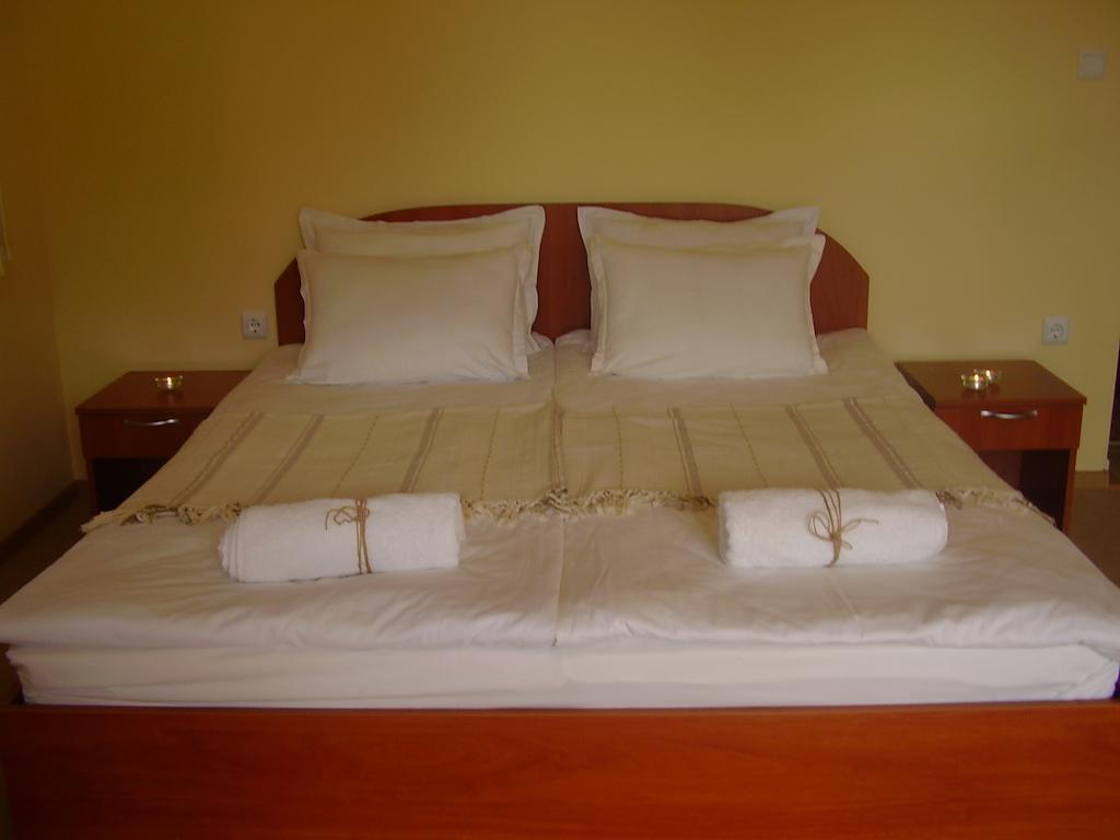 Terra Guest House Ravda Camera foto