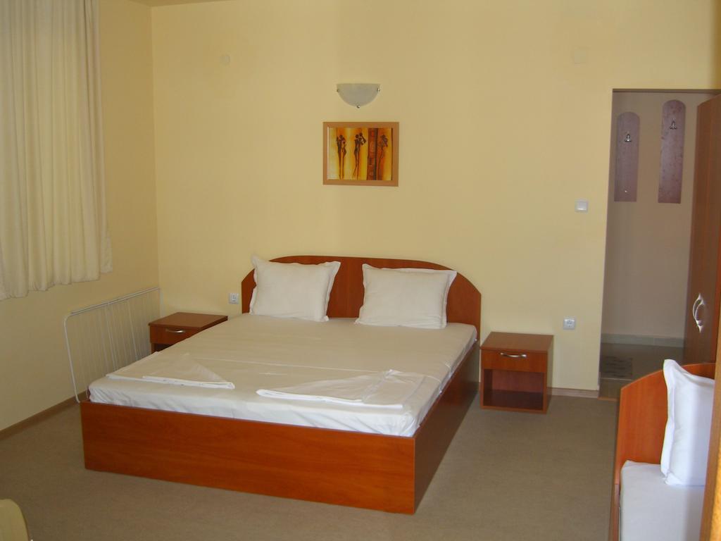 Terra Guest House Ravda Camera foto